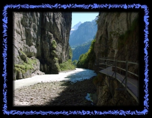 Sicht aus der Aareschlucht Richtung Grimsel Sicht aus der Aareschlucht Richtung Grimsel